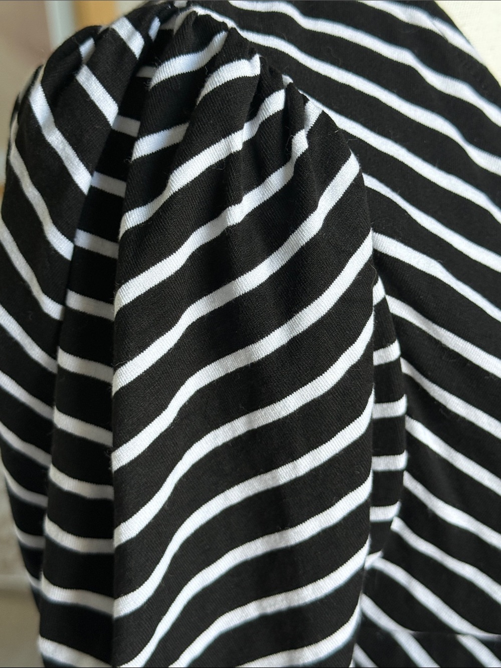 FRAME Striped V-Neck Puff Sleeve Top - Black & White - Picture 6 of 8